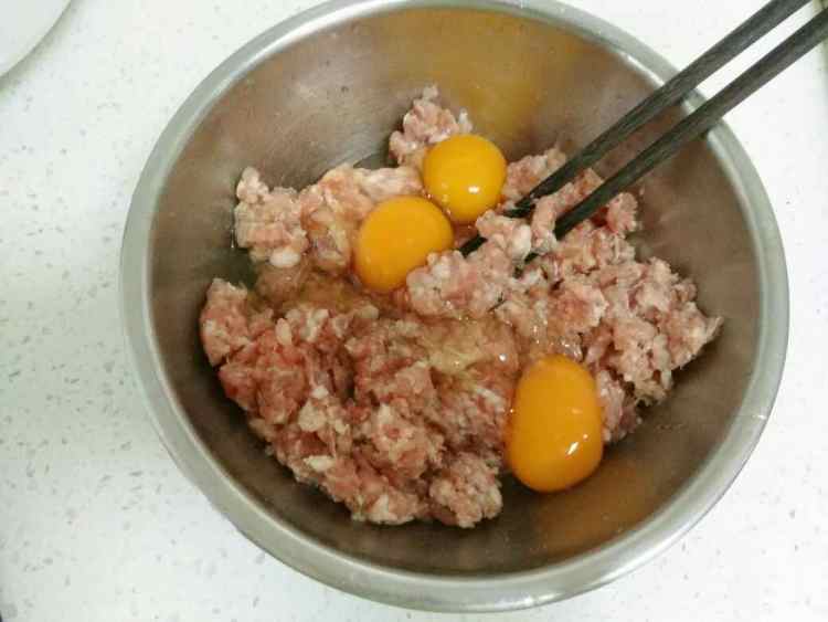 炸肉丸子