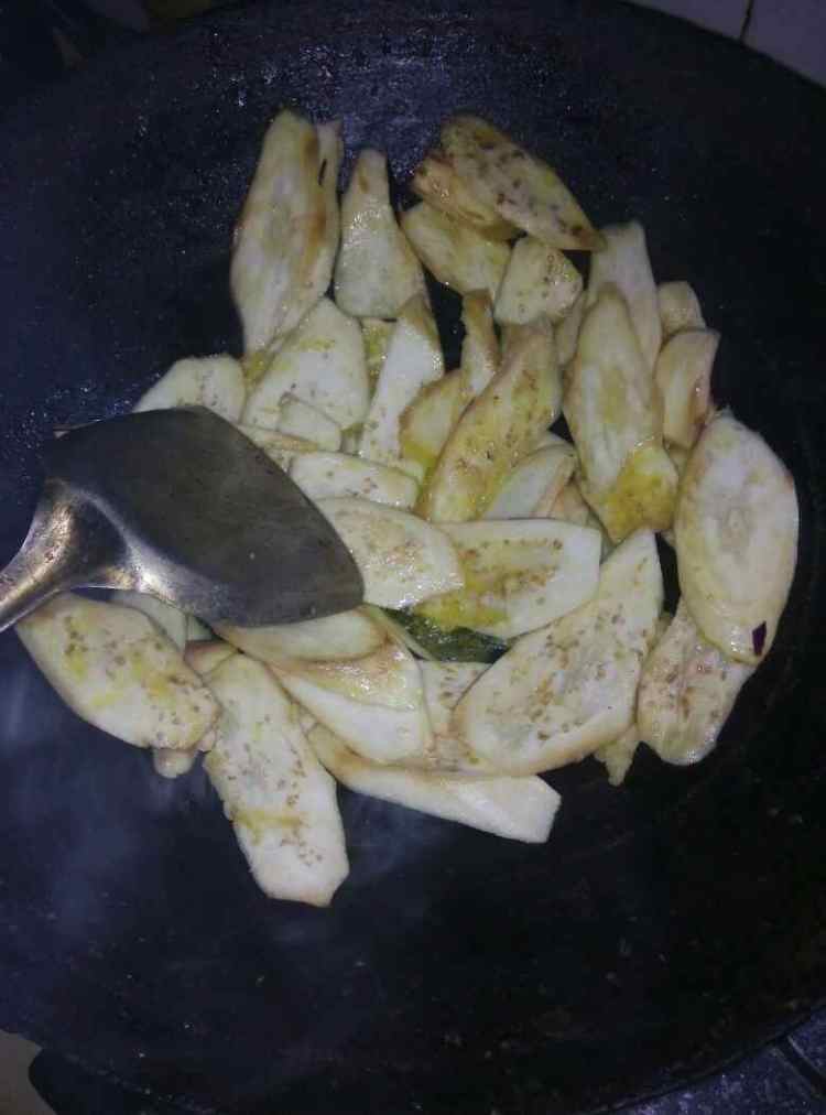 茄子炒鸡肉