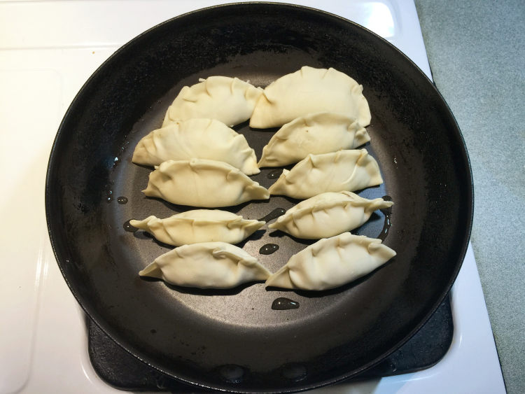 猪肉韭菜煎饺