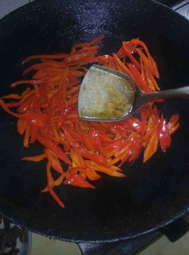 清炒红辣椒