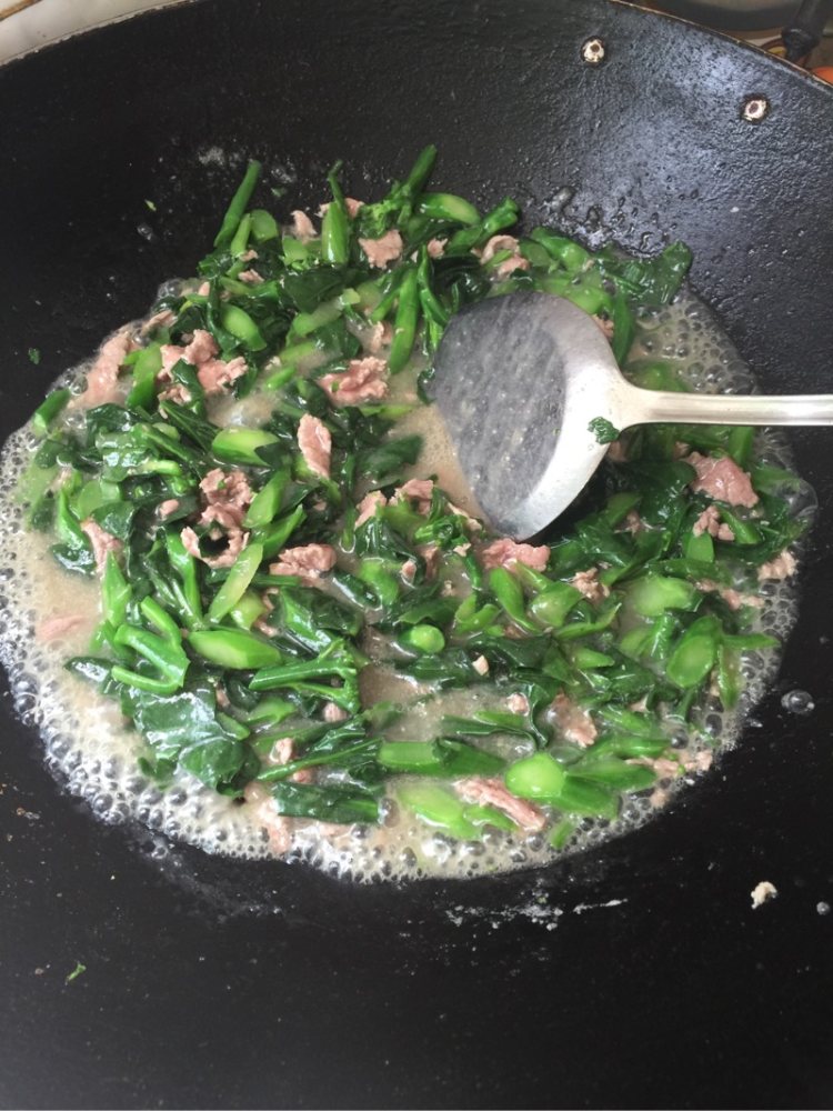 湿炒牛河