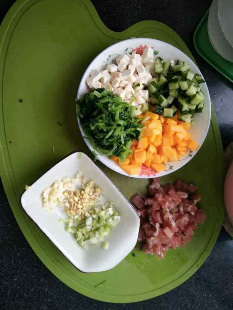小米蔬菜疙瘩汤