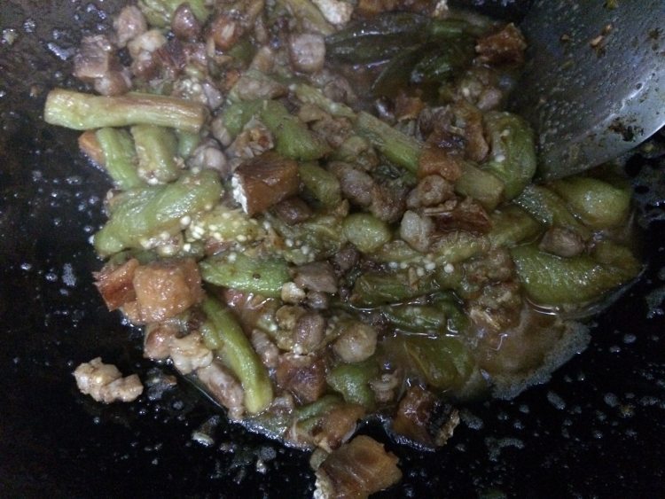 咸鱼茄子煲