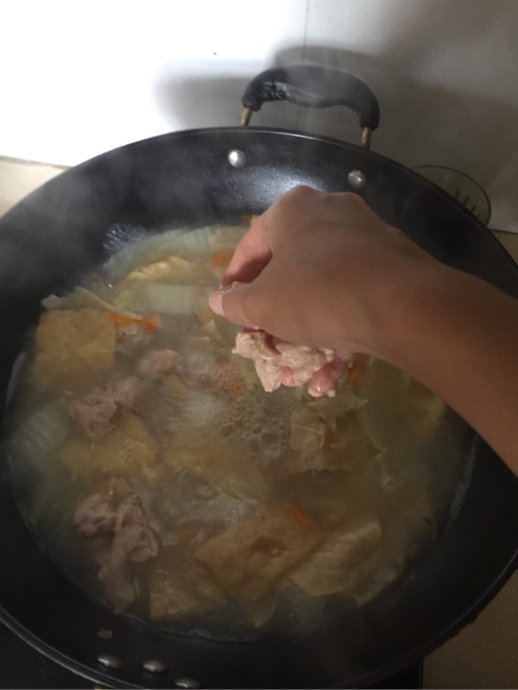 油豆腐肉片汤