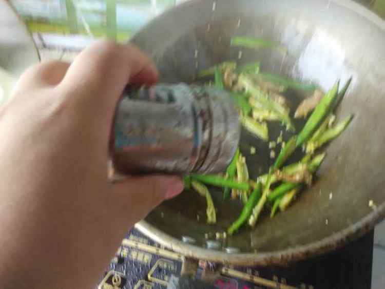 肉炒秋葵
