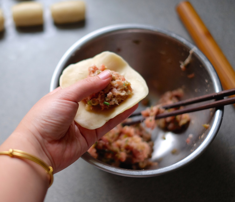 平底锅版榨菜鲜肉月饼