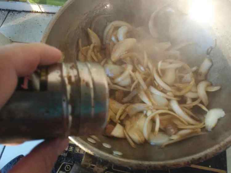 肉炒圆葱