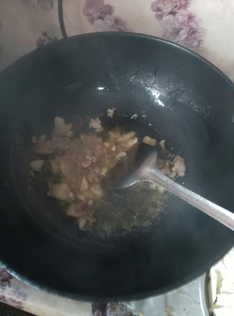 瘦肉片炒茭白