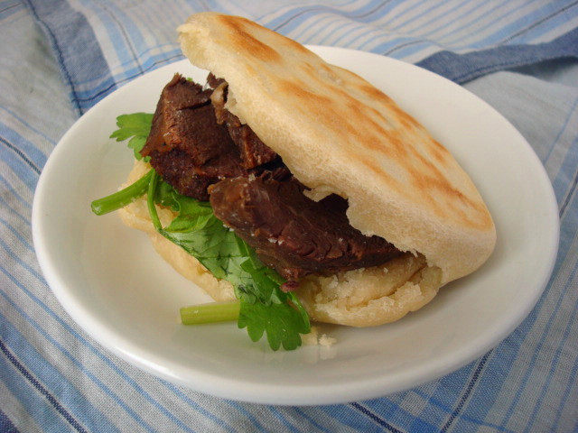 酱牛肉酥饼