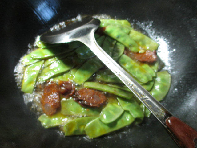 麻辣香肠炒扁豆
