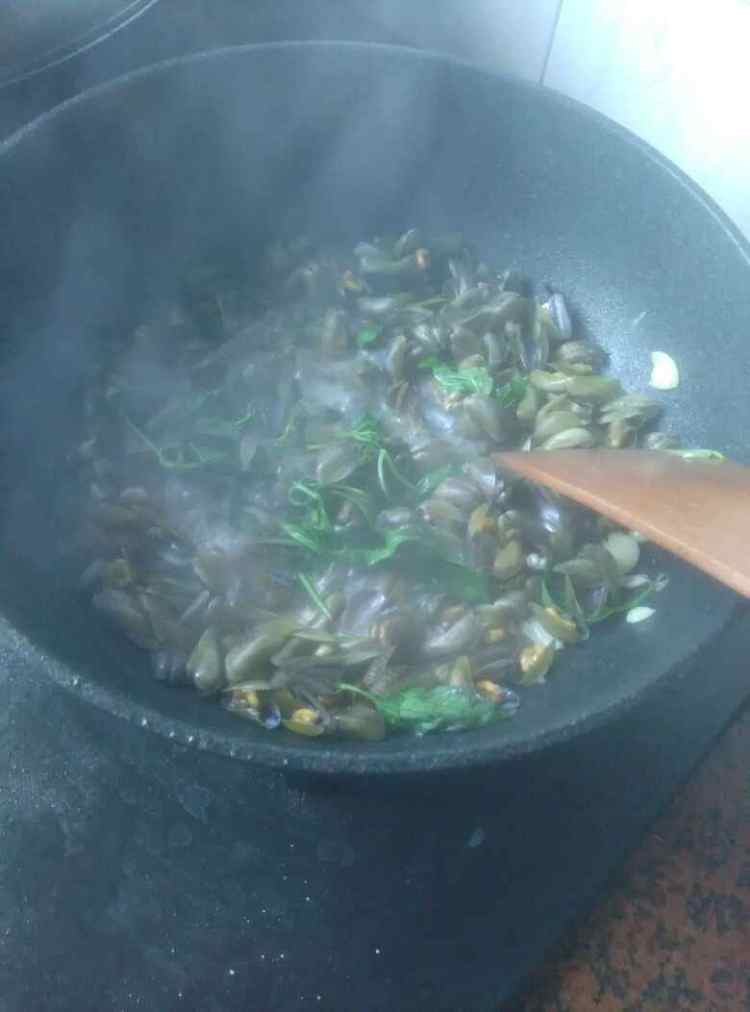 炒薄壳米