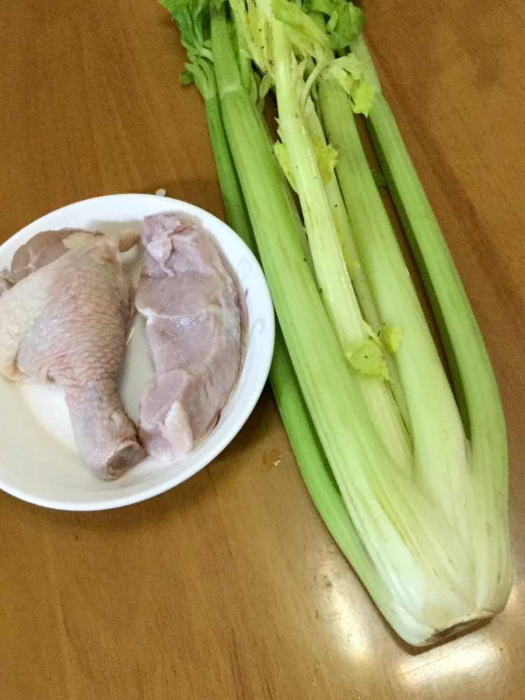 双肉炒西芹