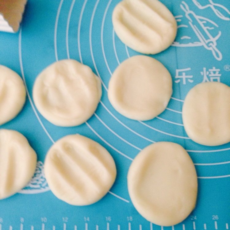 桃子冰皮月饼