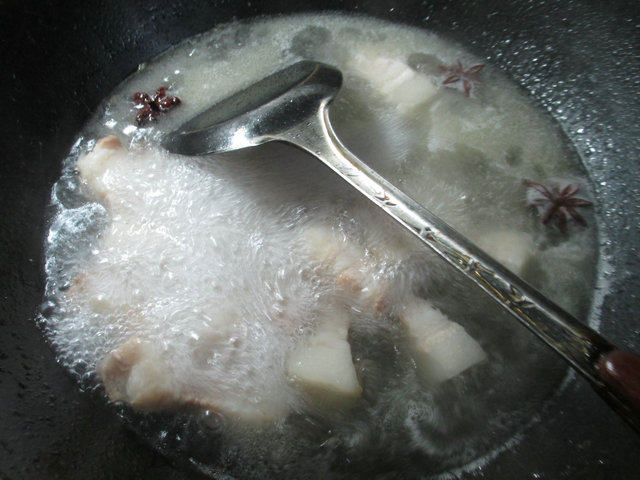 萝卜烧五花肉