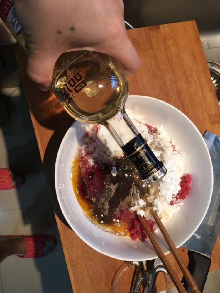 核桃油煎黑胡椒牛肉饼