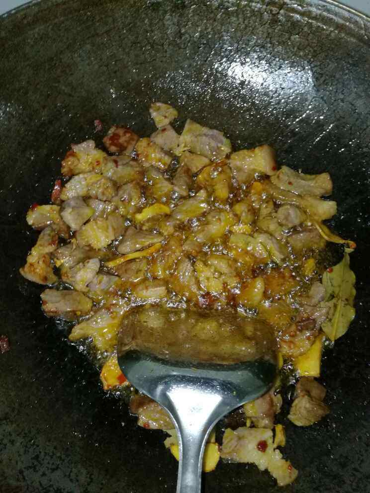 土豆红烧肉
