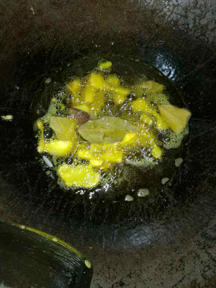 土豆红烧肉