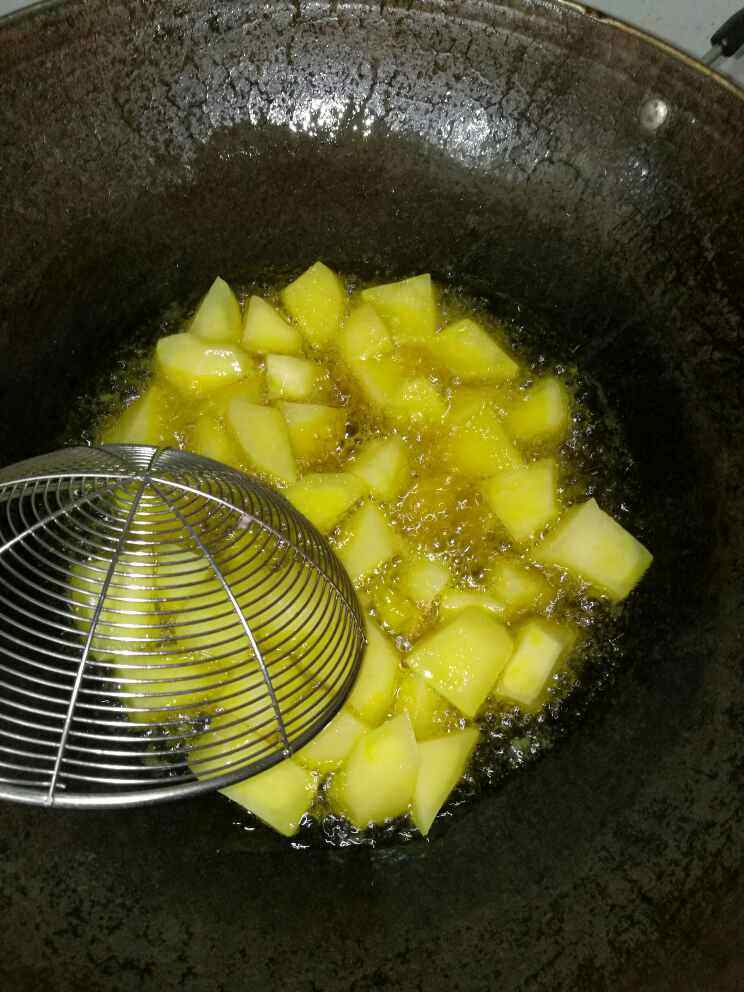 土豆红烧肉