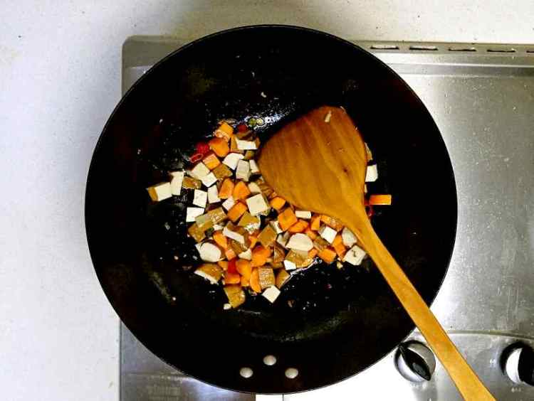 豆干毛豆炒鸡丁