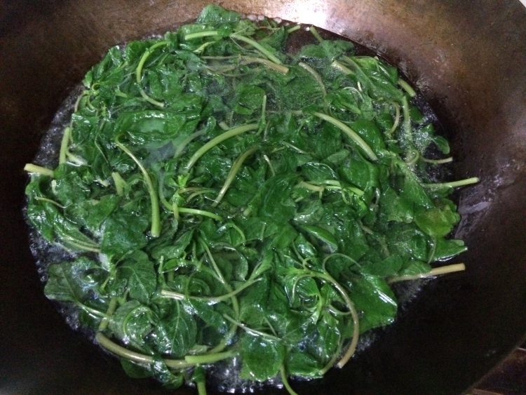 上汤皮蛋苋菜