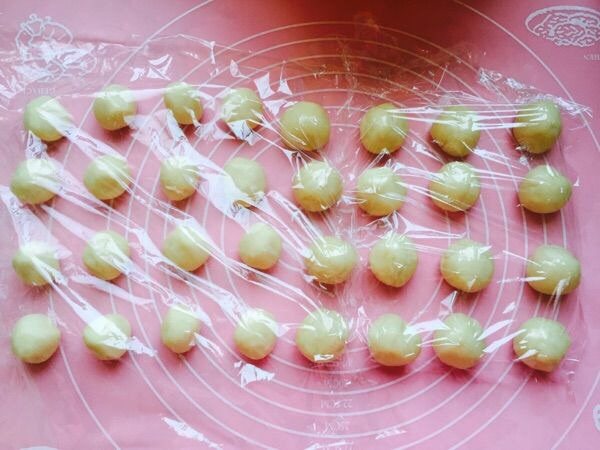 枣泥菊花酥