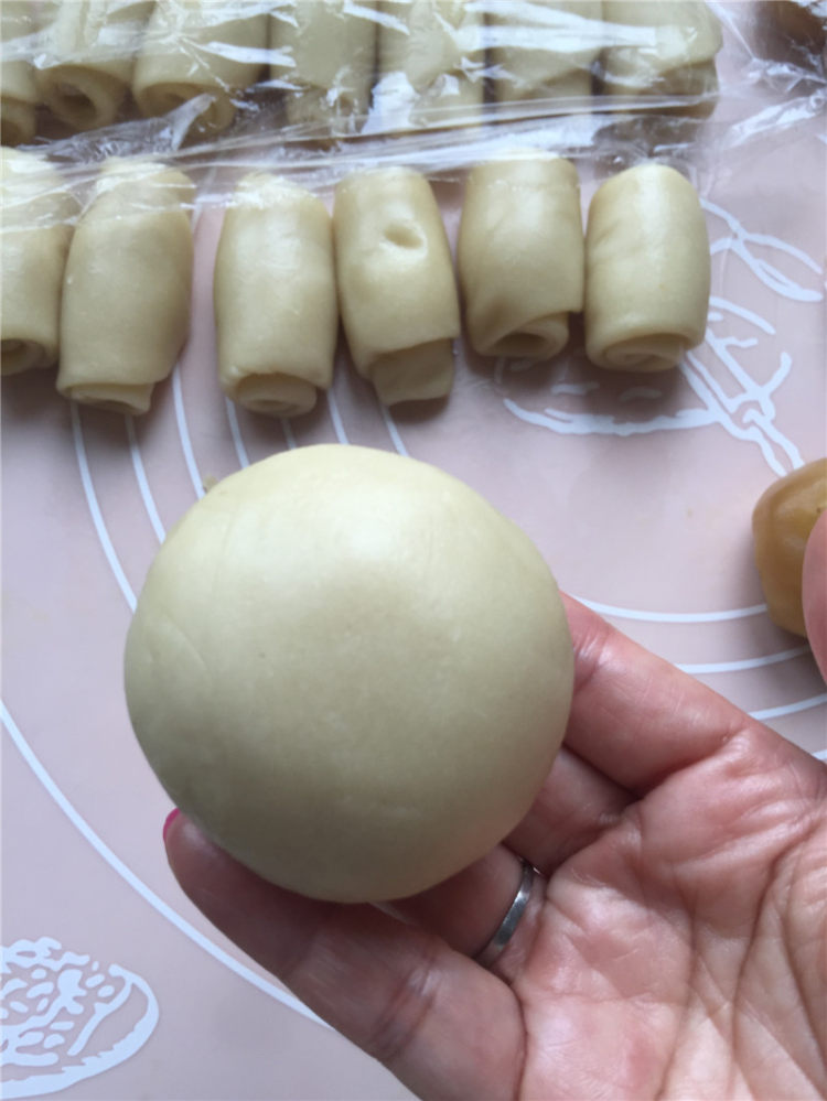 中式酥皮麻薯馅点心