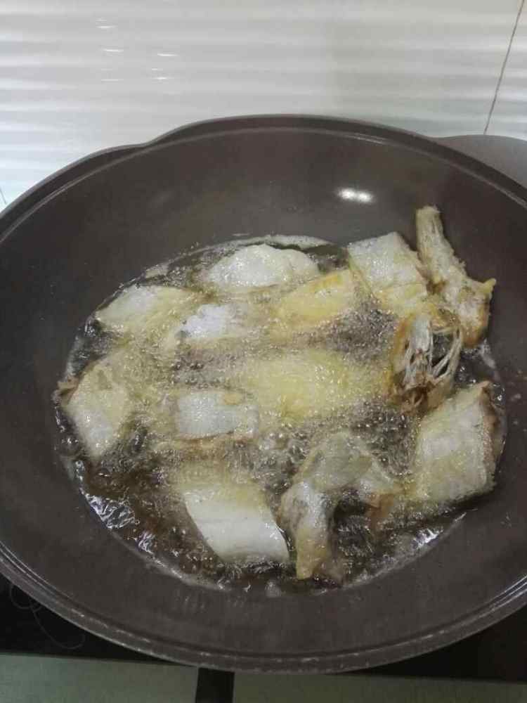 孜然带鱼