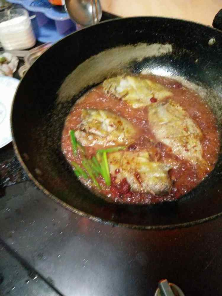 红烧肉鲳鱼