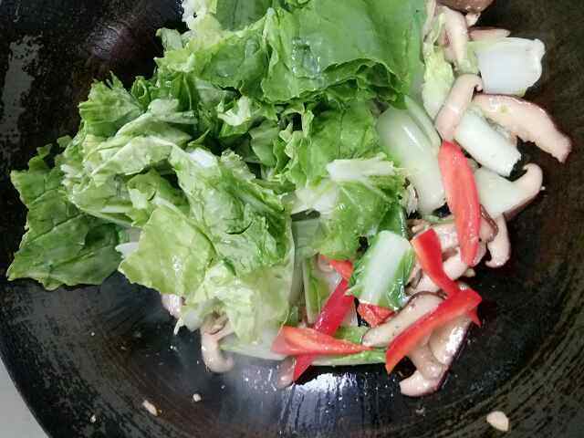小蘑菇炒青菜