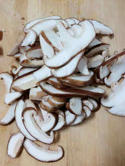 小蘑菇炒青菜