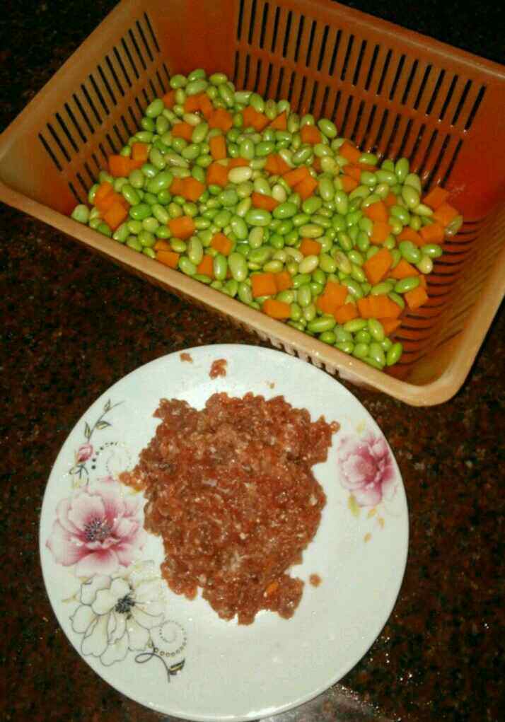 毛豆炒肉末