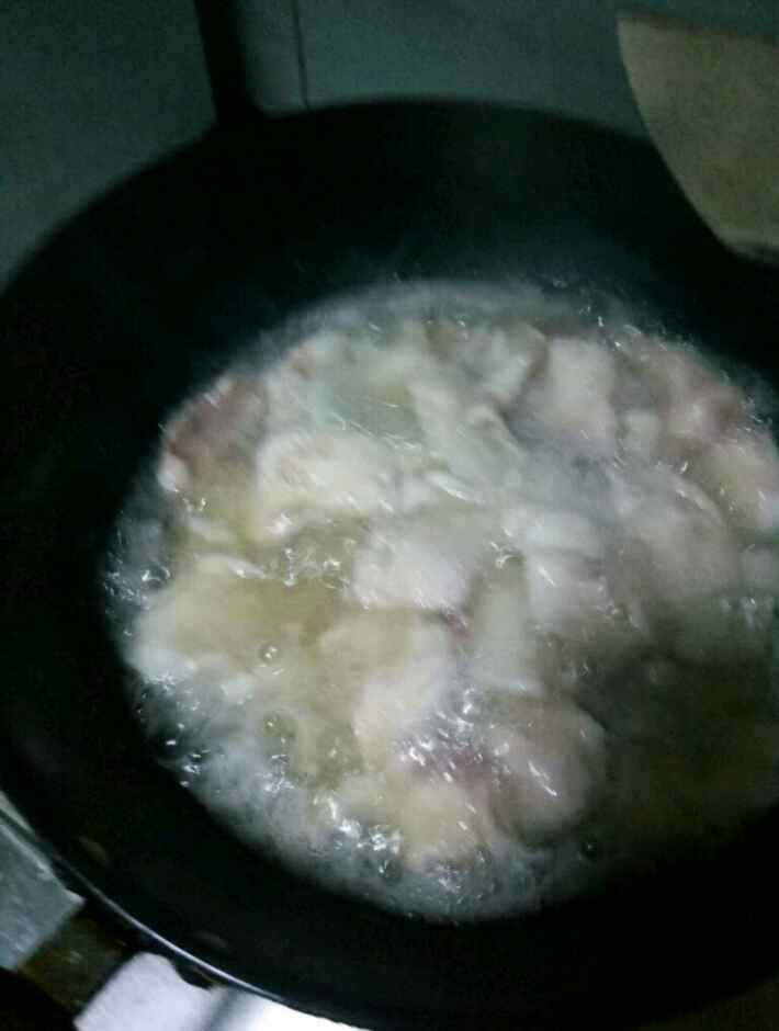 蘑菇鱼肉汤
