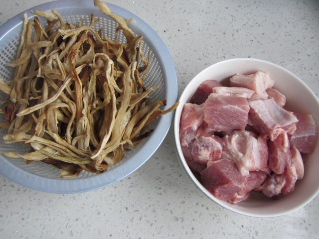 茭白干煮肉