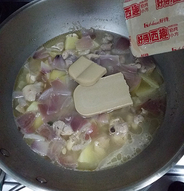 彩蔬奶炖鸡腿肉