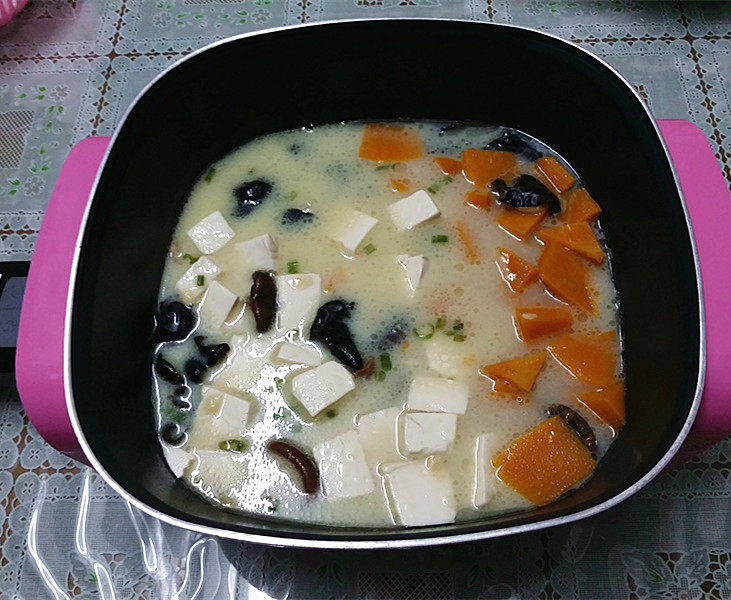 奶炖海鲜锅