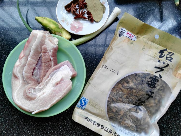 梅干菜烧肉