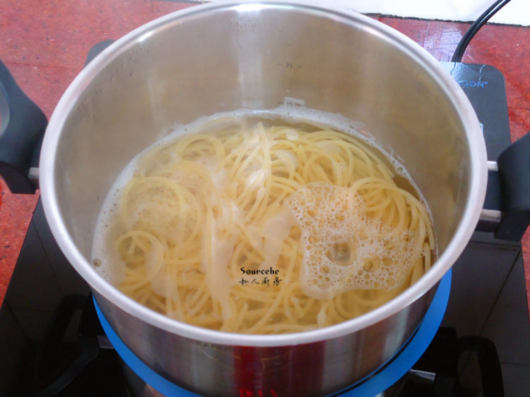 香菇肉末酱拌意面#百