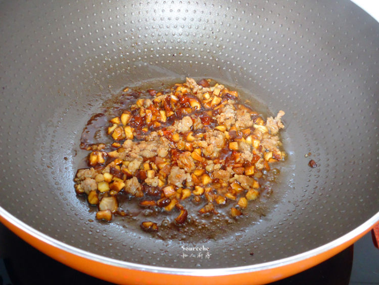 香菇肉末酱拌意面#百