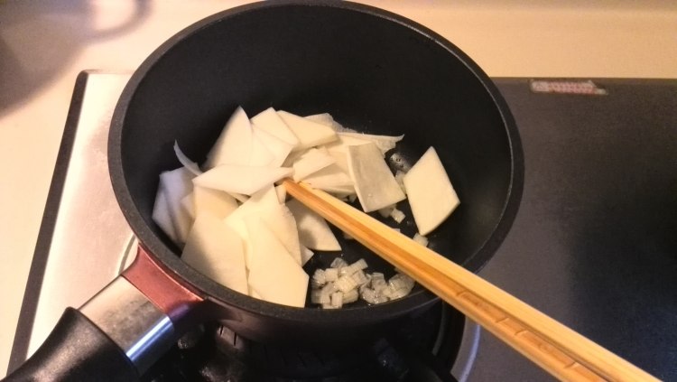 早餐萝卜汤