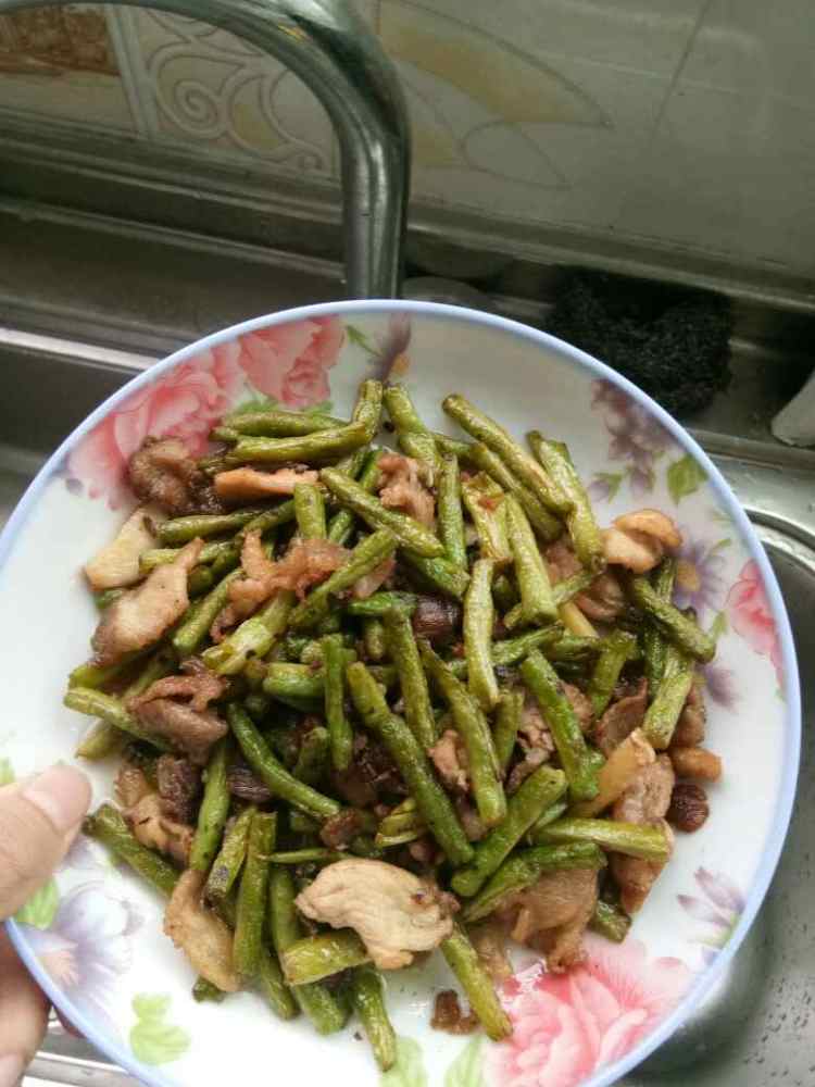 豆角炒肉