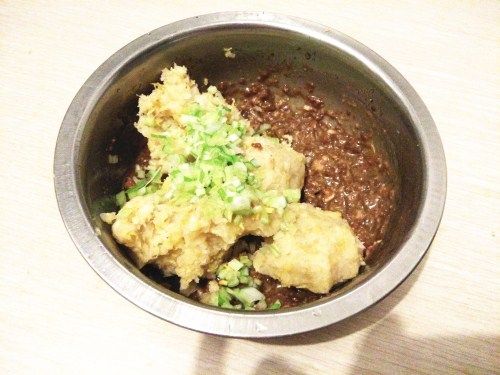 开胃酸菜水饺