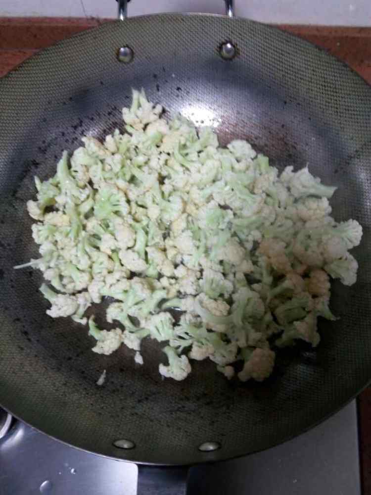 番茄炒菜花