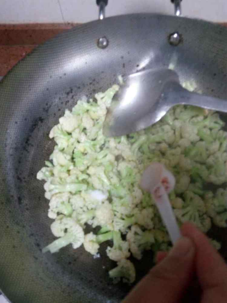 番茄炒菜花