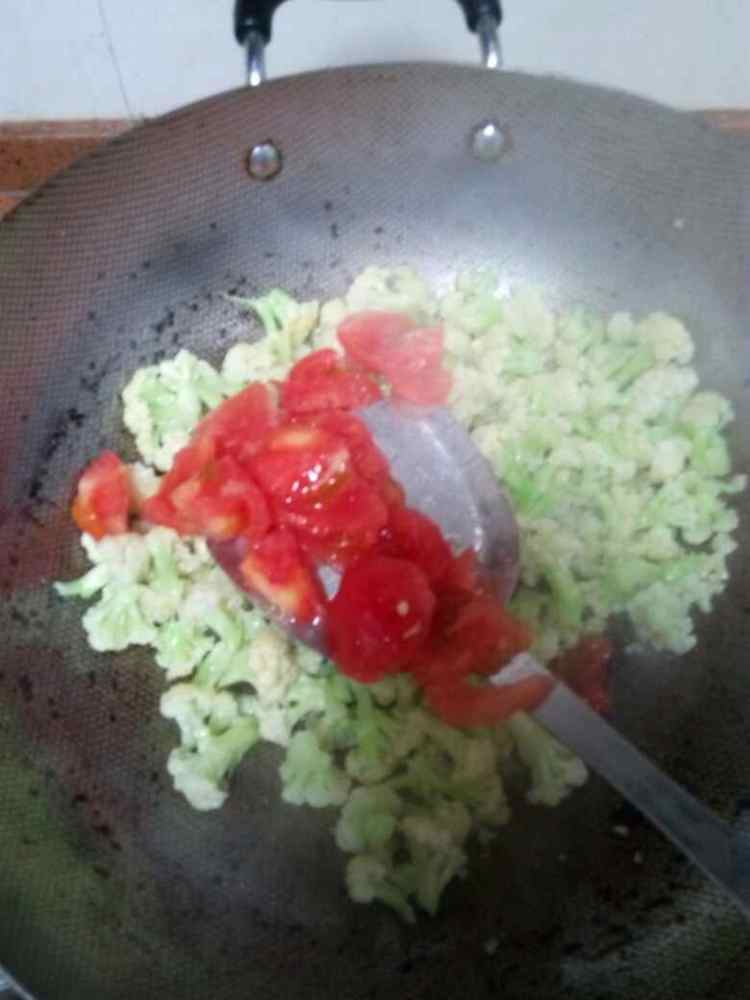 番茄炒菜花