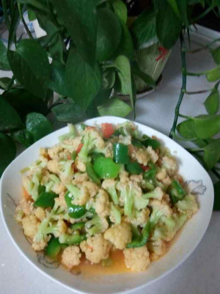 番茄炒菜花