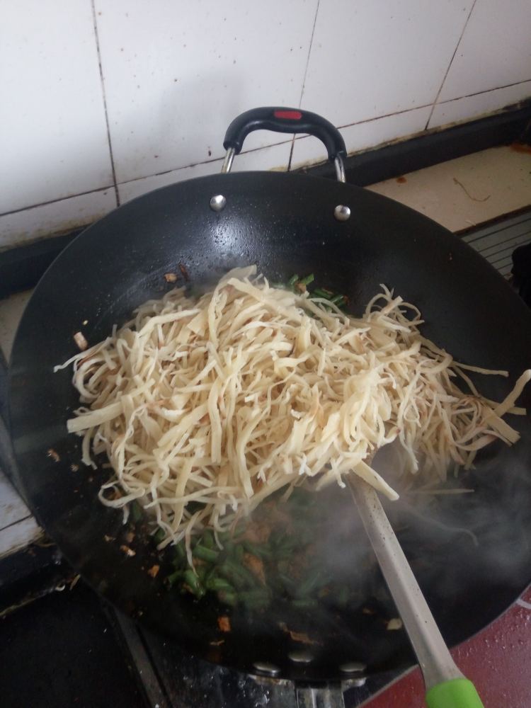 豆角鸡蛋炒饼