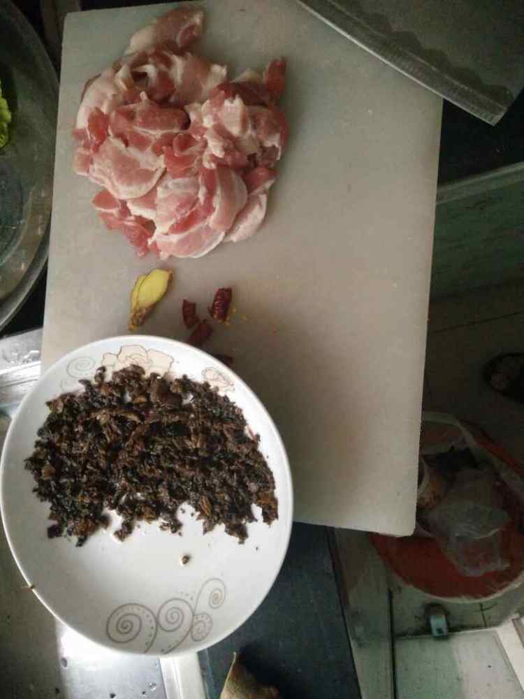 咸菜焖肉