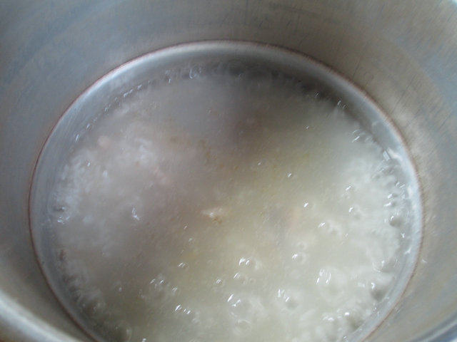 榨菜肉丝大米粥