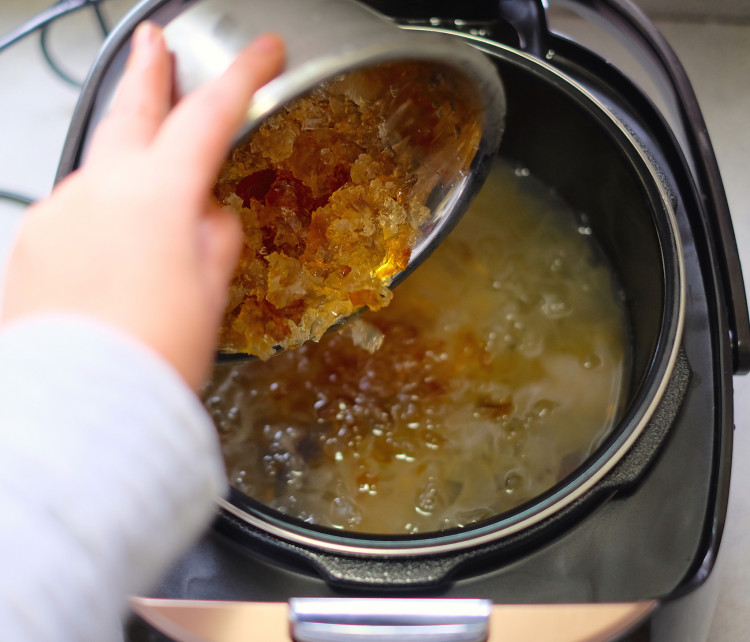 银耳莲子羹