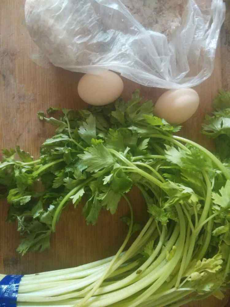 芹菜猪肉饺子